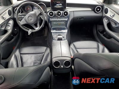 Zdjęcie 8 z 13 samochodu: 2016 MERCEDES-BENZ C 300 4MATIC VIN:55SWF4KB8GU135624 - miniatura