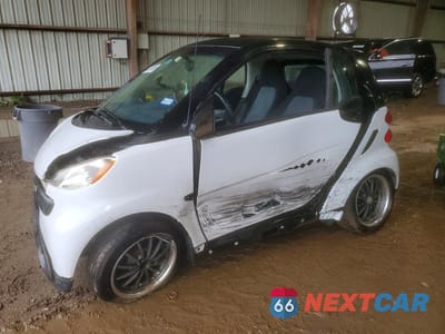 2015 SMART FORTWO PURE WMEEJ3BA1FK801187 - główne zdjęcie licytacji z USA - miniatura