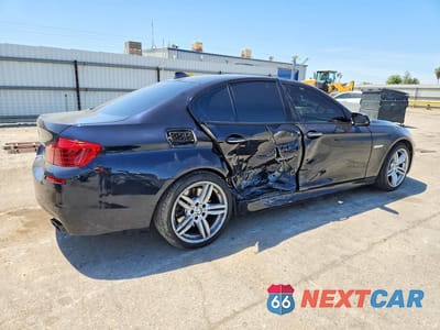 Trzecie zdjęcie samochodu z tyłu: 2016 BMW 550 XI VIN:WBAKP9C55GD981278 - miniatura