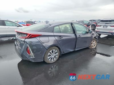 Trzecie zdjęcie samochodu z tyłu: 2020 TOYOTA PRIUS PRIME XLE VIN:JTDKARFP0L3127378 - miniatura