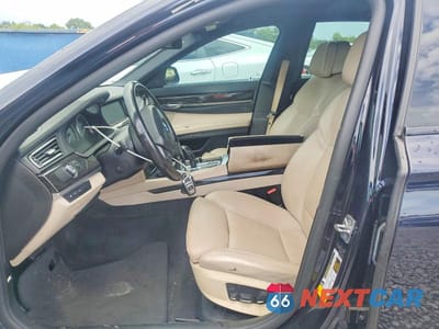 Zdjęcie 7 z 12 samochodu: 2012 BMW 750 I VIN:WBAKA8C58CCY37834 - miniatura
