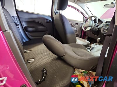Zdjęcie 10 z 12 samochodu: 2015 MITSUBISHI MIRAGE DE VIN:ML32A3HJ7FH001230 - miniatura