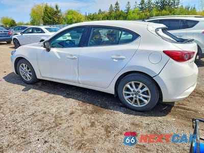 Drugie zdjęcie samochodu z przodu: 2018 MAZDA 3 TOURING VIN:3MZBN1L76JM219257 - miniatura