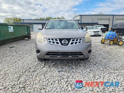 Piąte zdjęcie samochodu w środku: 2013 NISSAN ROGUE S VIN:JN8AS5MV6DW120278 - miniatura