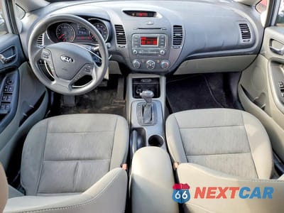 Zdjęcie 8 z 12 samochodu: 2016 KIA FORTE VIN:KNAFK4A6XG5445046 - miniatura