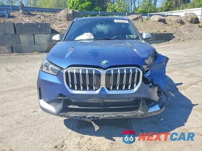 Piąte zdjęcie samochodu w środku: 2023 BMW X1 XDRIVE28I VIN:WBX73EF04P5W38858 - miniatura