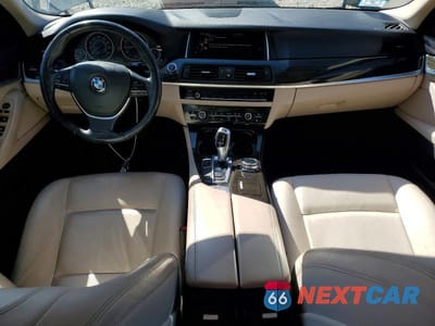 Zdjęcie 8 z 12 samochodu: 2015 BMW 528 XI VIN:WBA5A7C53FD620830 - miniatura