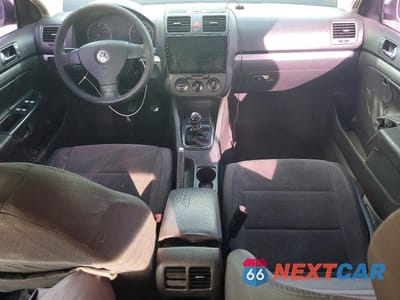 Zdjęcie 8 z 13 samochodu: 2005 VOLKSWAGEN NEW JETTA VALUE VIN:3VWPF71K35M631042 - miniatura