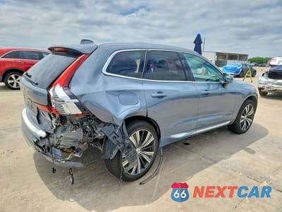 Trzecie zdjęcie samochodu z tyłu: 2023 VOLVO XC60 PLUS VIN:YV4L12RN7P1340753 - miniatura