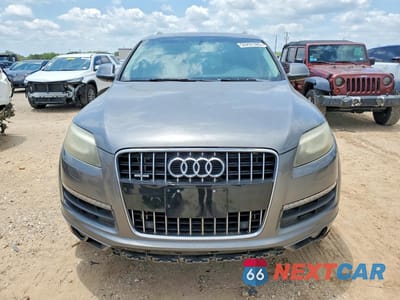 Piąte zdjęcie samochodu w środku: 2013 AUDI Q7 PRESTIGE VIN:WA1VMAFE0DD008398 - miniatura