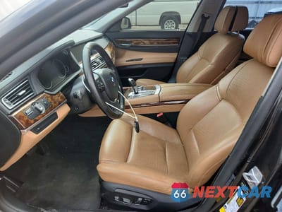 Zdjęcie 7 z 12 samochodu: 2014 BMW 740 LI VIN:WBAYE4C57ED138182 - miniatura