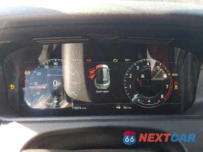 Zdjęcie 9 z 12 samochodu: 2018 LAND ROVER RANGE ROVER VELAR R-DYNAMIC SE VIN:SALYL2RV0JA724490 - miniatura