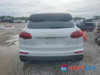 Zdjęcie 6 z 13 samochodu: 2015 PORSCHE CAYENNE S VIN:WP1AB2A27FLA61149 - miniatura