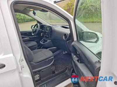 Piąte zdjęcie samochodu w środku: 2021 MERCEDES-BENZ METRIS VIN:W1YV0CEY9M3867855 - miniatura