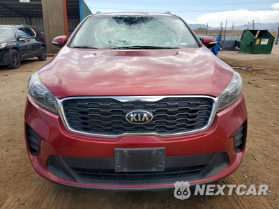 Piąte zdjęcie samochodu w środku: 2019 KIA SORENTO LX V6 VIN:5XYPGDA55KG460702 - miniatura