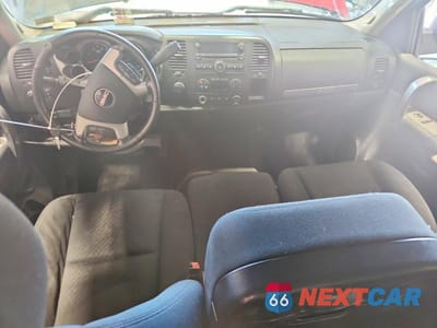 Zdjęcie 8 z 12 samochodu: 2010 GMC SIERRA K2500 SLE VIN:1GT4K0B68AF132743 - miniatura