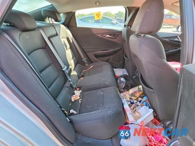 Zdjęcie 10 z 12 samochodu: 2019 CHEVROLET MALIBU LT VIN:1G1ZD5ST0KF197972 - miniatura