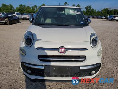 Piąte zdjęcie samochodu w środku: 2019 FIAT 500L LOUNGE VIN:ZFBNFACH2KZ042229 - miniatura