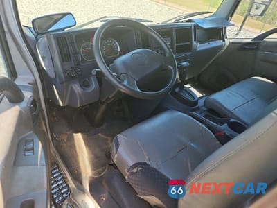 Zdjęcie 8 z 13 samochodu: 2013 ISUZU NPR HD VIN:JALC4W161D7000804 - miniatura