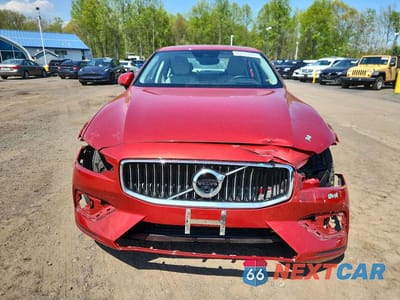 Piąte zdjęcie samochodu w środku: 2019 VOLVO S60 T6 INSCRIPTION VIN:7JRA22TL1KG013013 - miniatura