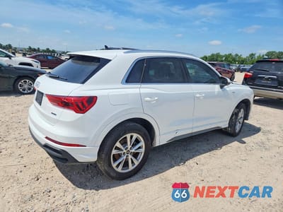 Trzecie zdjęcie samochodu z tyłu: 2025 AUDI Q3 PREMIUM S LINE 45 VIN:WA1DECF30S1044643 - miniatura