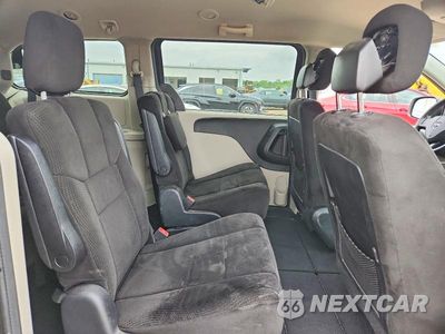 Zdjęcie 11 z 13 samochodu: 2013 DODGE GRAND CARAVAN SXT VIN:2C4RDGCGXDR503009 - miniatura