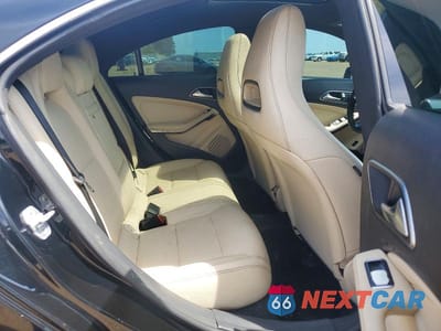 Zdjęcie 10 z 12 samochodu: 2015 MERCEDES-BENZ CLA 250 VIN:WDDSJ4EB1FN176791 - miniatura