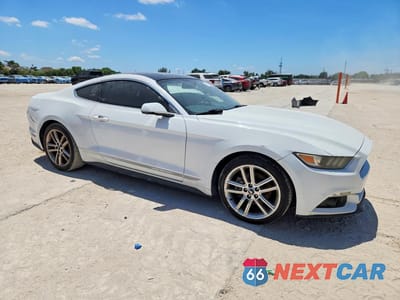 Czwarte zdjęcie samochodu z boku: 2017 FORD MUSTANG VIN:1FA6P8TH8H5270720 - miniatura