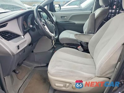 Zdjęcie 7 z 13 samochodu: 2016 TOYOTA SIENNA LE VIN:5TDKK3DC9GS760959 - miniatura