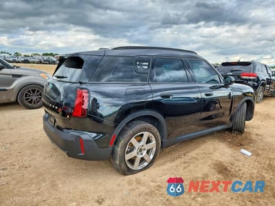 Trzecie zdjęcie samochodu z tyłu: 2025 MINI COUNTRYMAN S ALL4 VIN:WMZ23GA03S7P95403 - miniatura