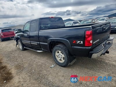 Drugie zdjęcie samochodu z przodu: 2005 CHEVROLET SILVERADO K1500 VIN:1GCEK19B15E296425 - miniatura
