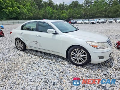 Czwarte zdjęcie samochodu z boku: 2010 HYUNDAI GENESIS 4.6L VIN:KMHGC4DF5AU108101 - miniatura