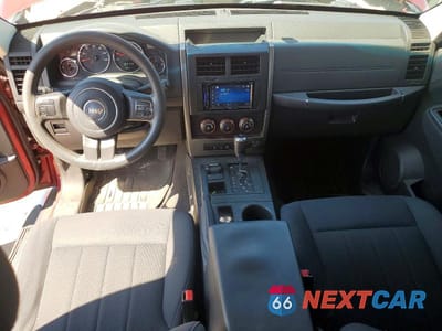 Zdjęcie 8 z 12 samochodu: 2012 JEEP LIBERTY SPORT VIN:1C4PJMAK0CW149819 - miniatura