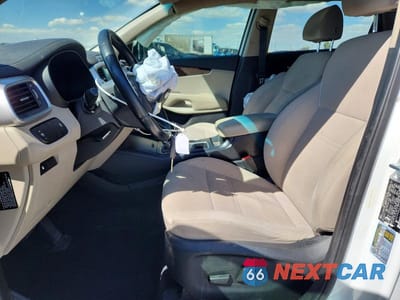 Zdjęcie 7 z 14 samochodu: 2018 KIA SORENTO LX VIN:5XYPGDA30JG408990 - miniatura