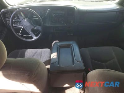 Zdjęcie 8 z 12 samochodu: 2003 CHEVROLET SILVERADO C1500 VIN:1GCEC19V23Z121291 - miniatura