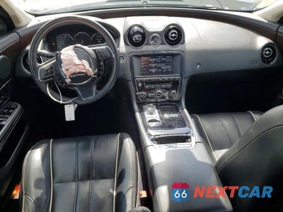 Zdjęcie 8 z 12 samochodu: 2013 JAGUAR XJL PORTFOLIO VIN:SAJWA2G18DLV53440 - miniatura