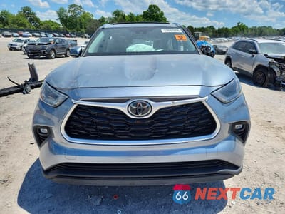Piąte zdjęcie samochodu w środku: 2021 TOYOTA HIGHLANDER XLE VIN:5TDGZRAH9MS081032 - miniatura