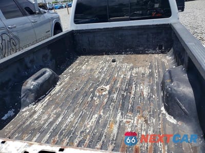 Zdjęcie 10 z 13 samochodu: 2008 FORD F350 SUPER DUTY VIN:1FTWW33RX8EB45064 - miniatura