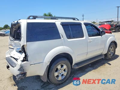 Trzecie zdjęcie samochodu z tyłu: 2006 NISSAN PATHFINDER S VIN:5N1AR18U66C614349 - miniatura