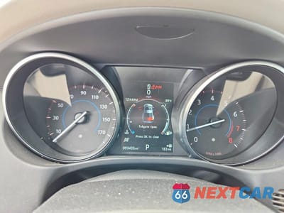 Zdjęcie 9 z 13 samochodu: 2017 JAGUAR XE VIN:SAJAD4BG1HA973132 - miniatura