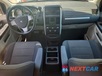Zdjęcie 8 z 13 samochodu: 2008 DODGE GRAND CARAVAN SXT VIN:1D8HN54P88B120302 - miniatura