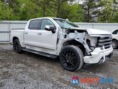 Czwarte zdjęcie samochodu z boku: 2023 CHEVROLET SILVERADO K1500 HIGH COUNTRY VIN:1GCUDJED0PZ243076 - miniatura