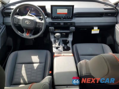 Zdjęcie 8 z 14 samochodu: 2026 TOYOTA RAV4 WOODLAND VIN:JTM6CRAV1TD000781 - miniatura