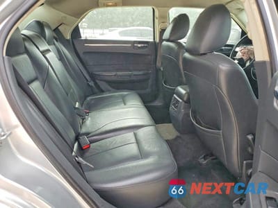 Zdjęcie 10 z 13 samochodu: 2010 CHRYSLER 300 TOURING VIN:2C3CA5CV1AH327488 - miniatura