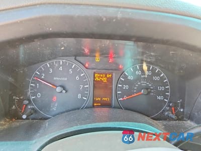 Zdjęcie 9 z 13 samochodu: 2017 NISSAN NV 2500 HD SV VIN:1N6BF0KY8HN807470 - miniatura