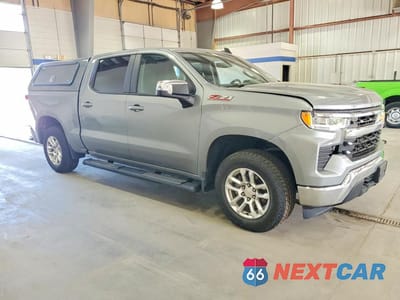 Czwarte zdjęcie samochodu z boku: 2023 CHEVROLET 1500 SILVERADO VIN:1GCUDDED7PZ258742 - miniatura