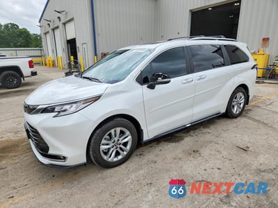 2024 TOYOTA SIENNA LIMITED 7-PASSENGER 5TDZRKEC2RS209214 - główne zdjęcie licytacji z USA - miniatura