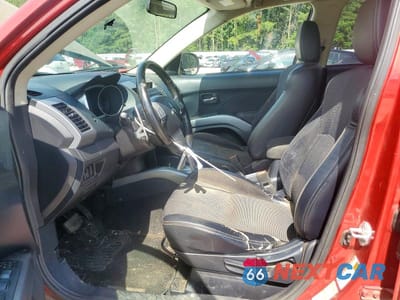 Zdjęcie 7 z 12 samochodu: 2013 MITSUBISHI OUTLANDER VIN:JA4AS3AWXDU014161 - miniatura