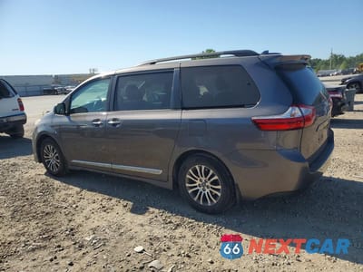 Drugie zdjęcie samochodu z przodu: 2019 TOYOTA SIENNA XLE 8-PASSENGER VIN:5TDYZ3DC0KS979985 - miniatura