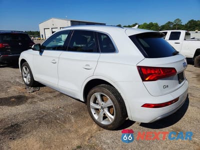 Drugie zdjęcie samochodu z przodu: 2020 AUDI Q5 PREMIUM VIN:WA1ANAFY8L2017740 - miniatura